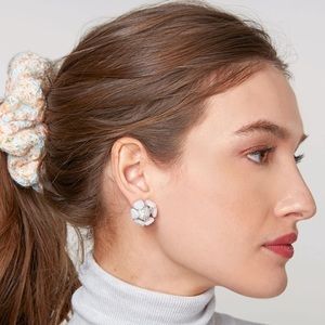 Buttercup Button earrings in Mother of Pearl